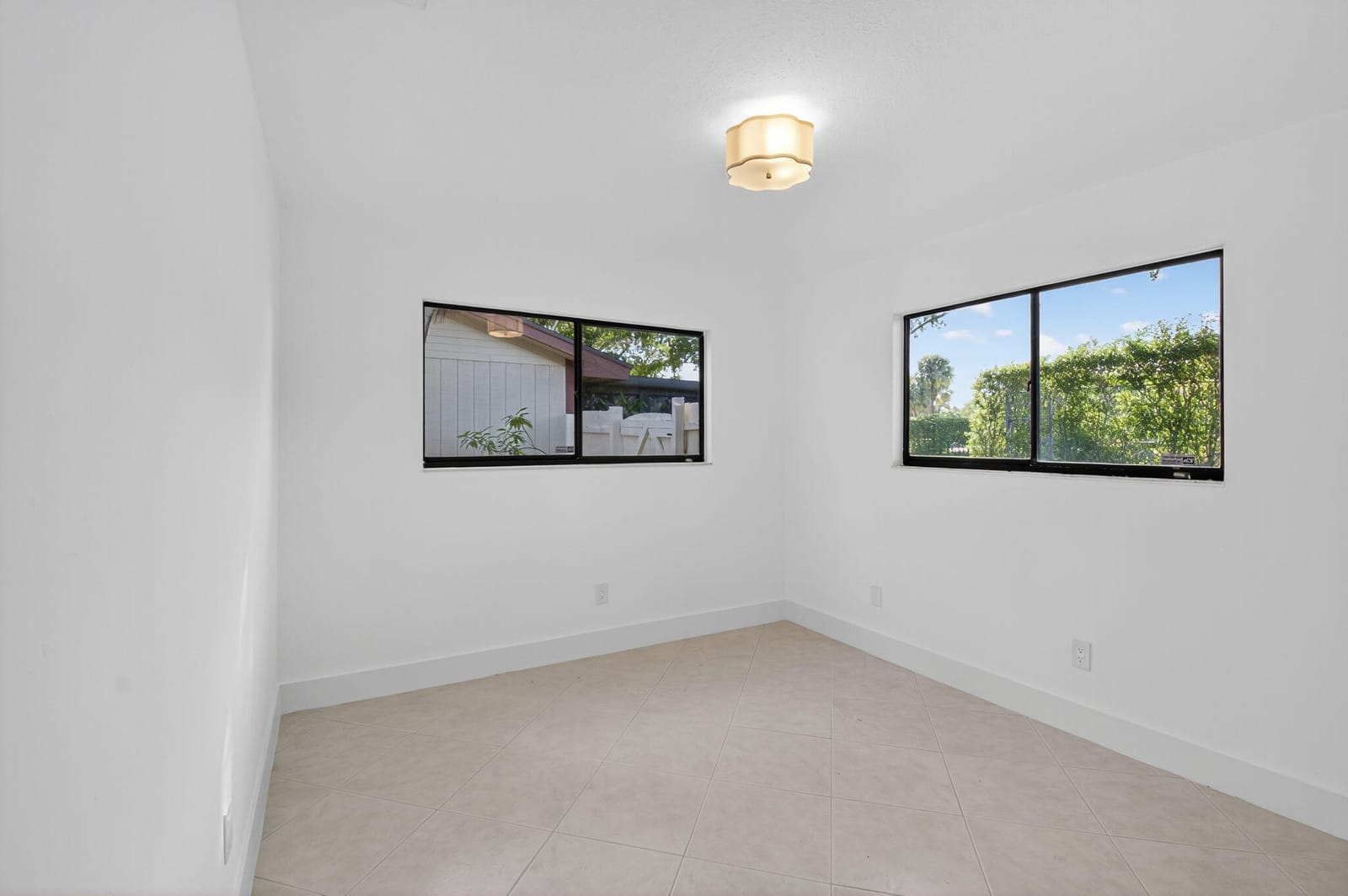29 FAWLKLAND Circle, Boynton Beach, FL 33426 photo 19