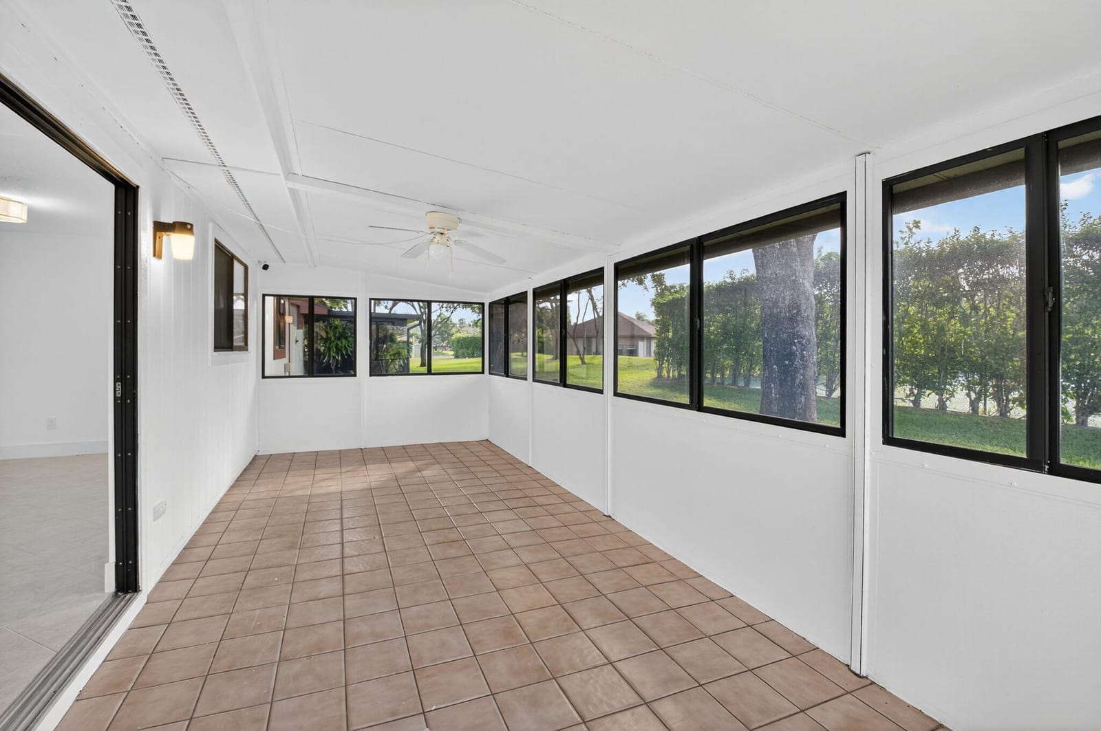 29 FAWLKLAND Circle, Boynton Beach, FL 33426 photo 21