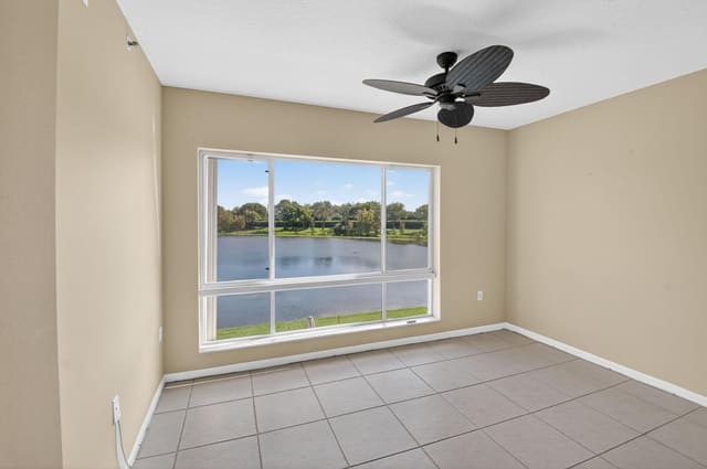 5842 Crystal Shores Drive 205, sold in Regal Shores Condo, Boynton Beach, FL