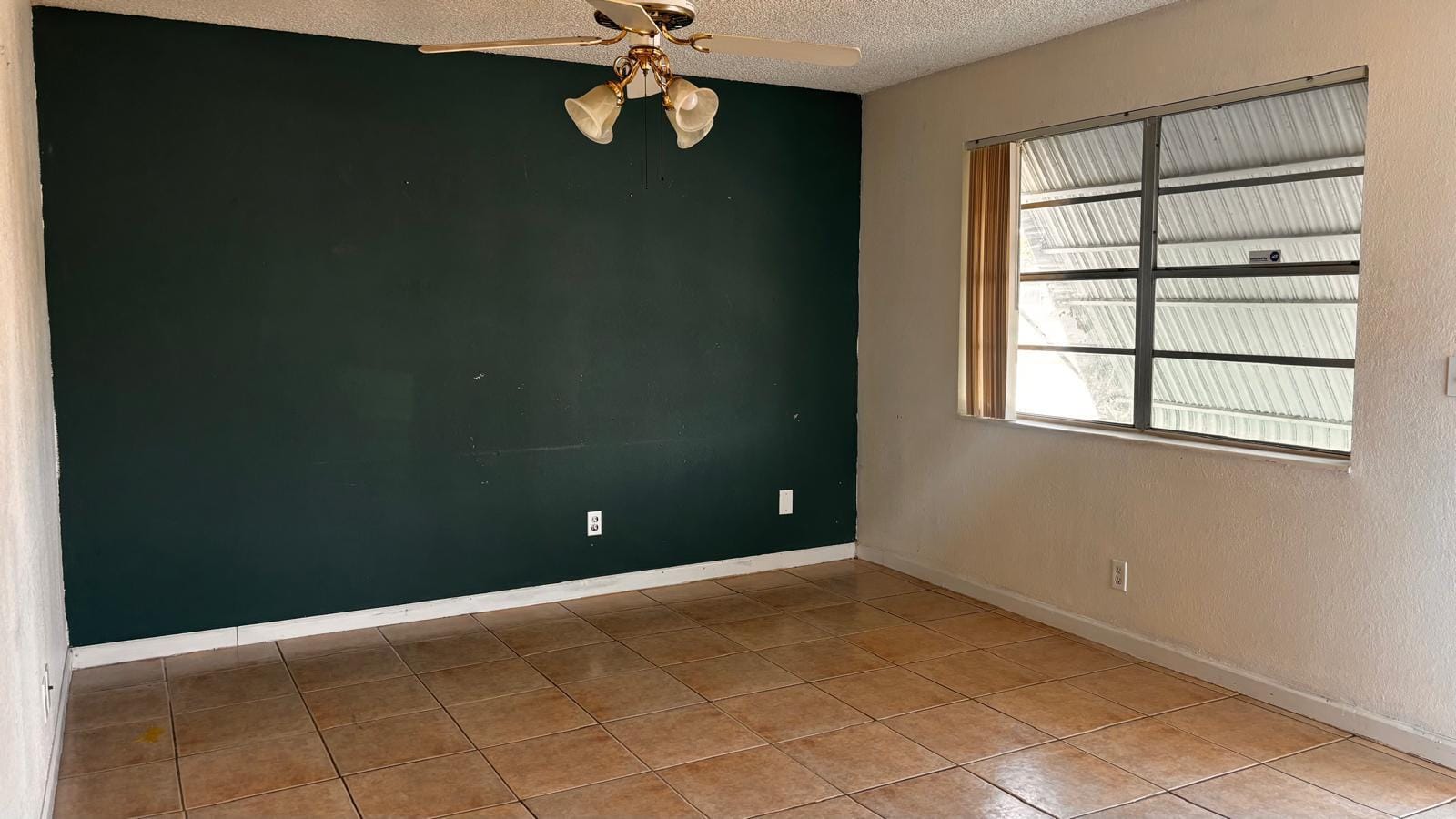 4663 Empire Way — photo 2