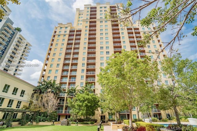 7350 SW 89th Street 621S, Miami, FL 33156