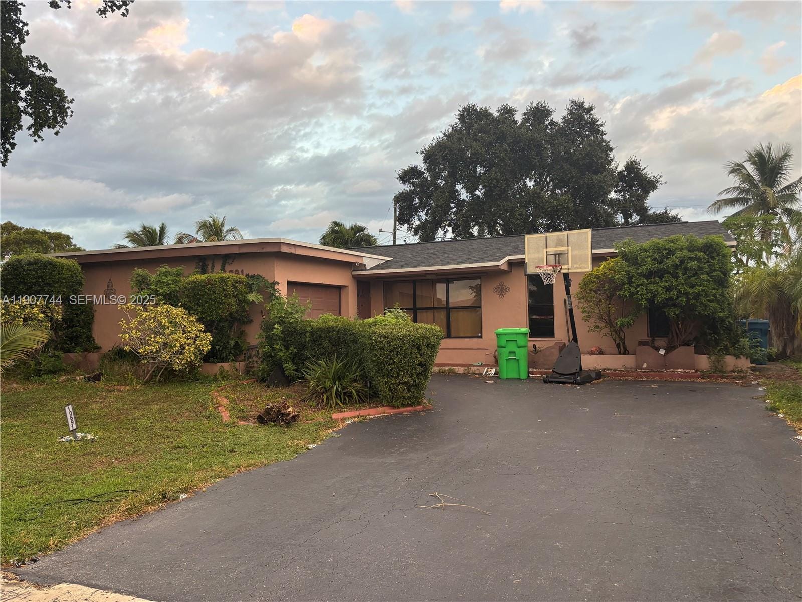 10691 NW 28th Street, Sunrise, FL 33322