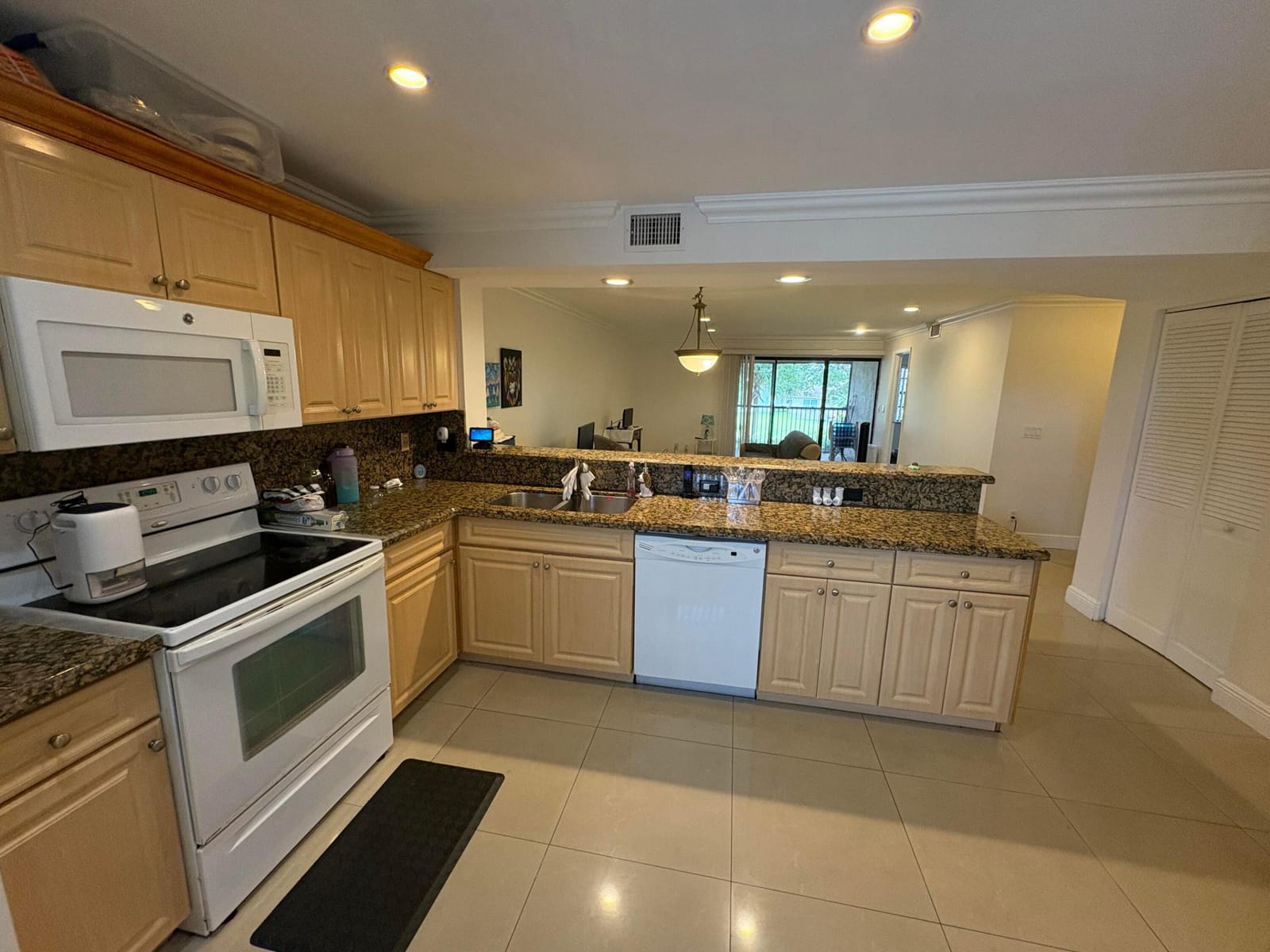 1400 NW 45th Street B7 — photo 4