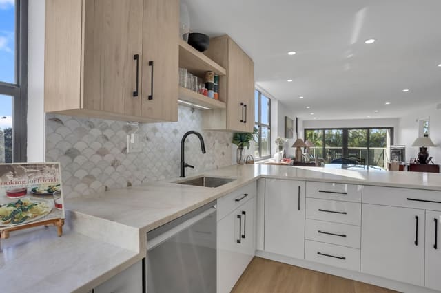1401 N Riverside Drive 501, sold in Waterbury Condo, Pompano Beach, FL