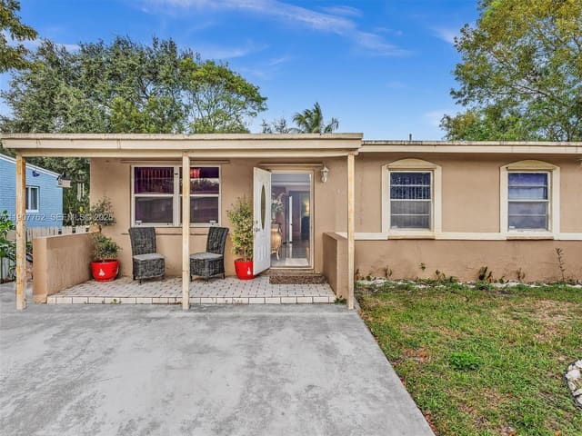 1307 NW 11 Street, sold in Lauderdale Manors Add Rev, Fort Lauderdale, FL