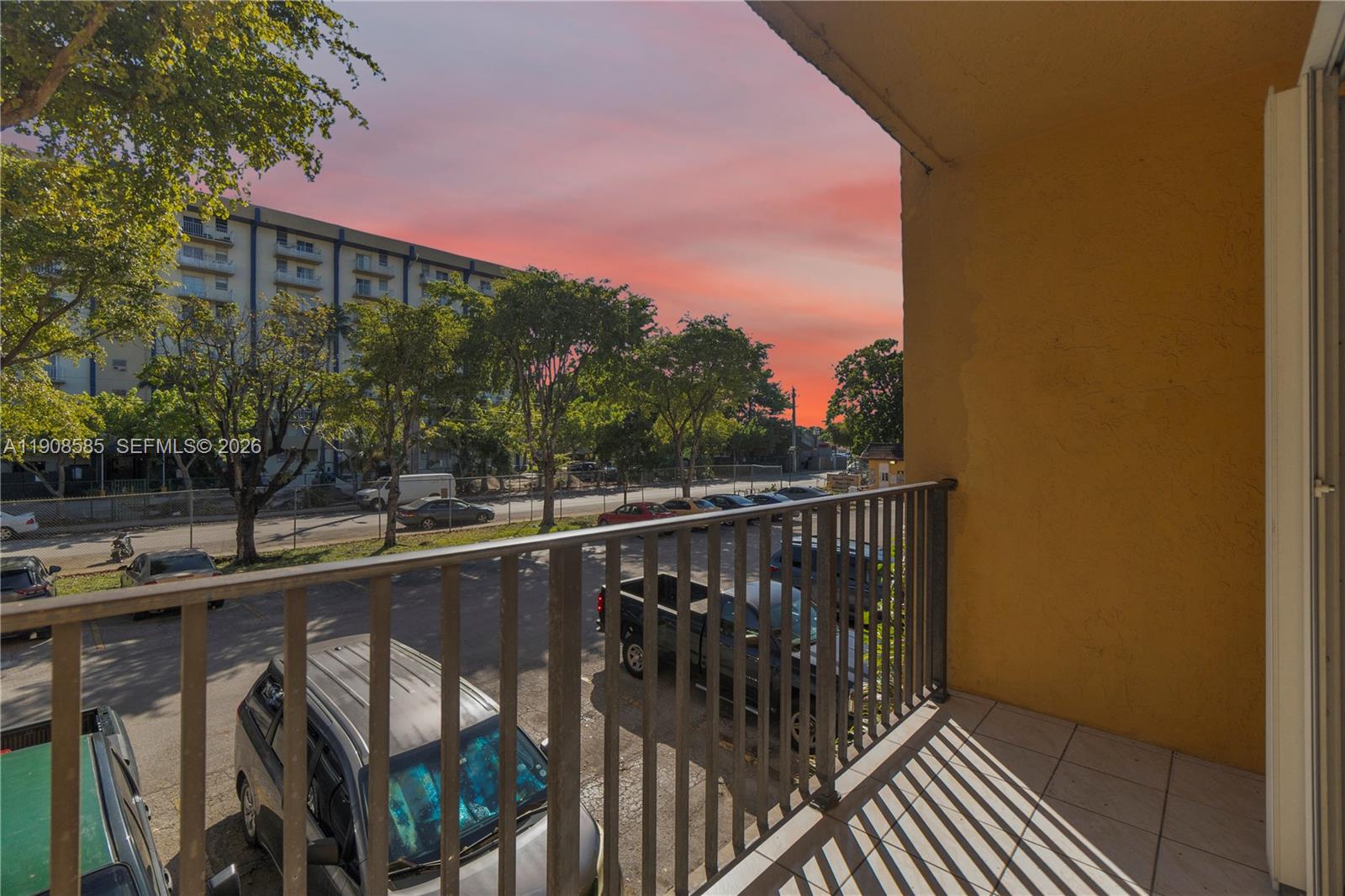 4709 NW 7th Street 2049, Miami, FL 33126, Miami
