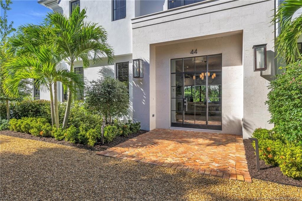44 S Beach Road — photo 4