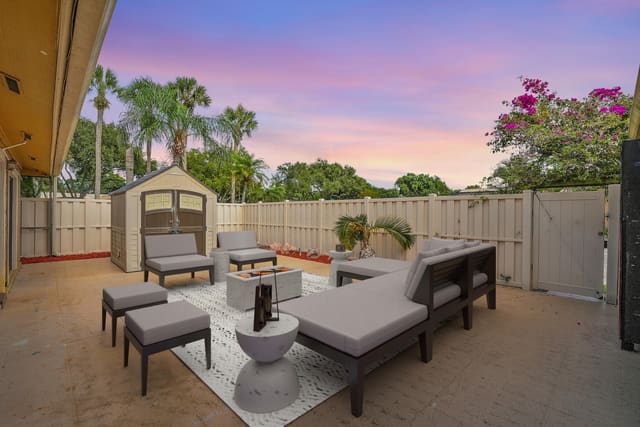 5370 Eagle Lake Drive, Palm Beach Gardens, FL 33418