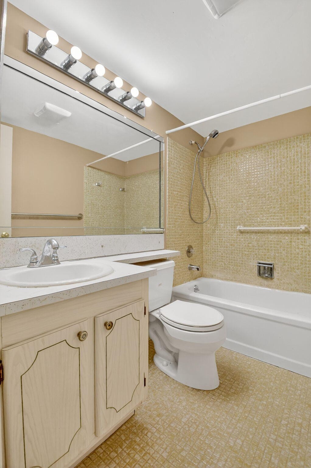 265 Windsor L — photo 12