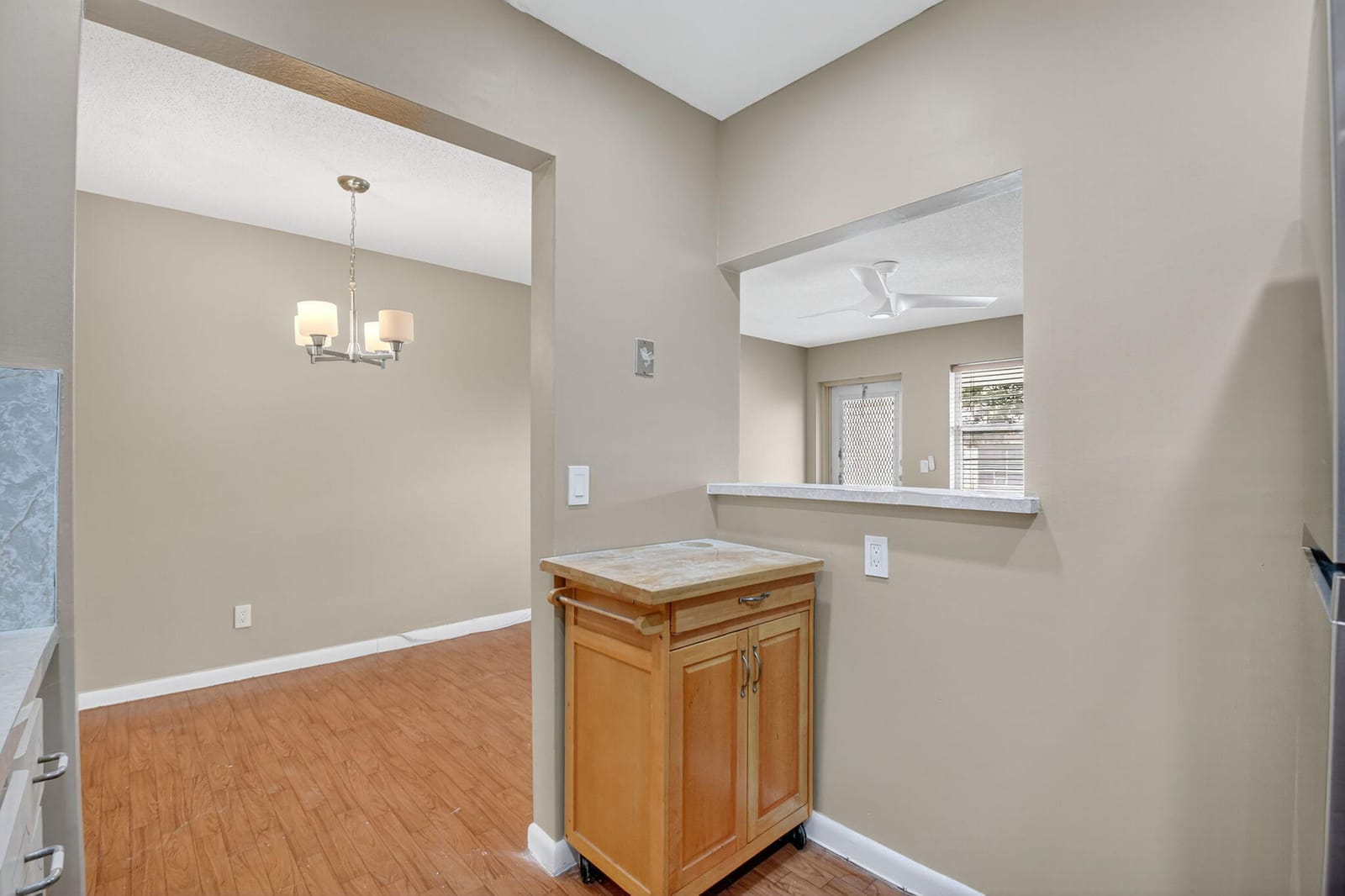 265 Windsor L — photo 10