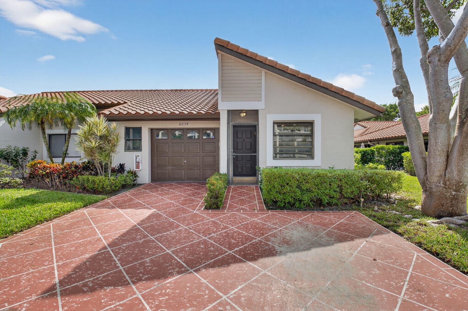 6234 Pointe Regal Circle, Delray Beach, FL 33484