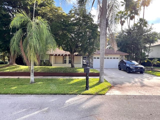 772 NW 41st Terrace, sold in Riverglen East, Deerfield Beach, FL