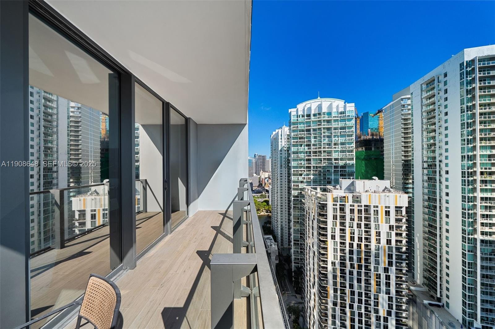 68 SE 6th Street 2505 — photo 9