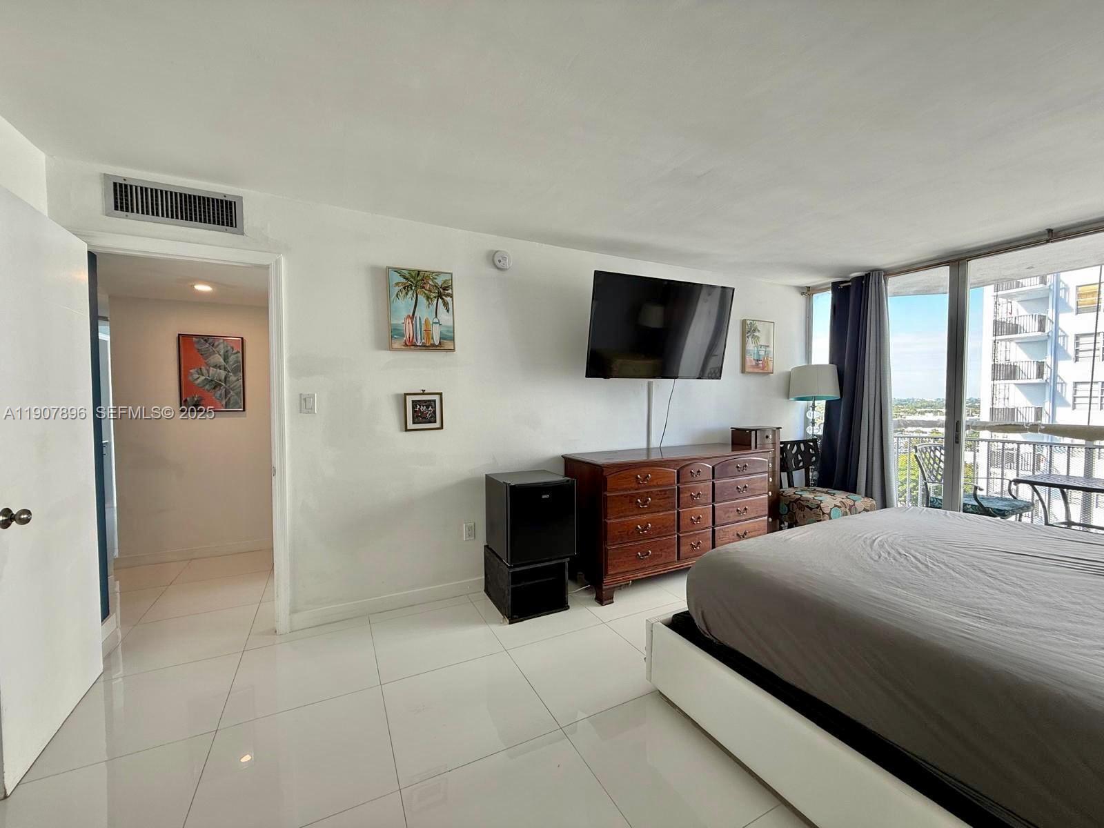 18051 Biscayne Boulevard 1604, Aventura, FL 33160 photo 21