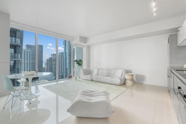 1040 Biscayne Boulevard 2908, sold in Ten Museum Pk Residential, Miami, FL
