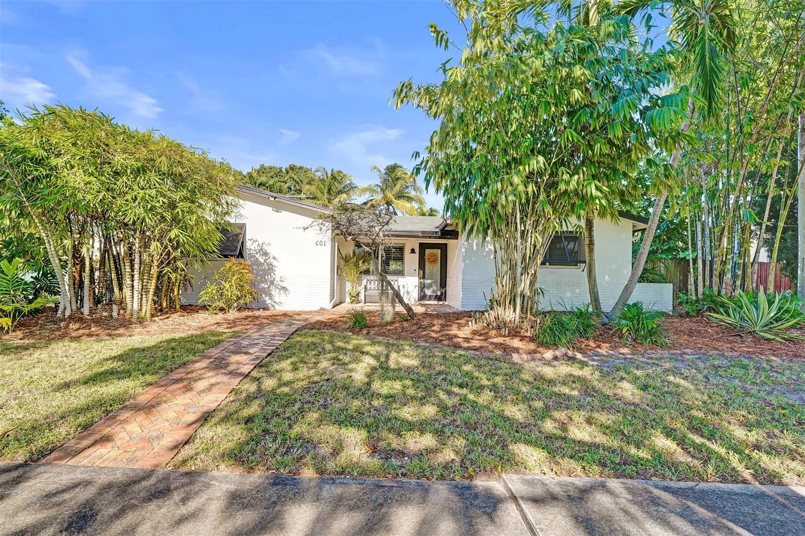 601 S Rainbow Drive, Hollywood, FL 33021