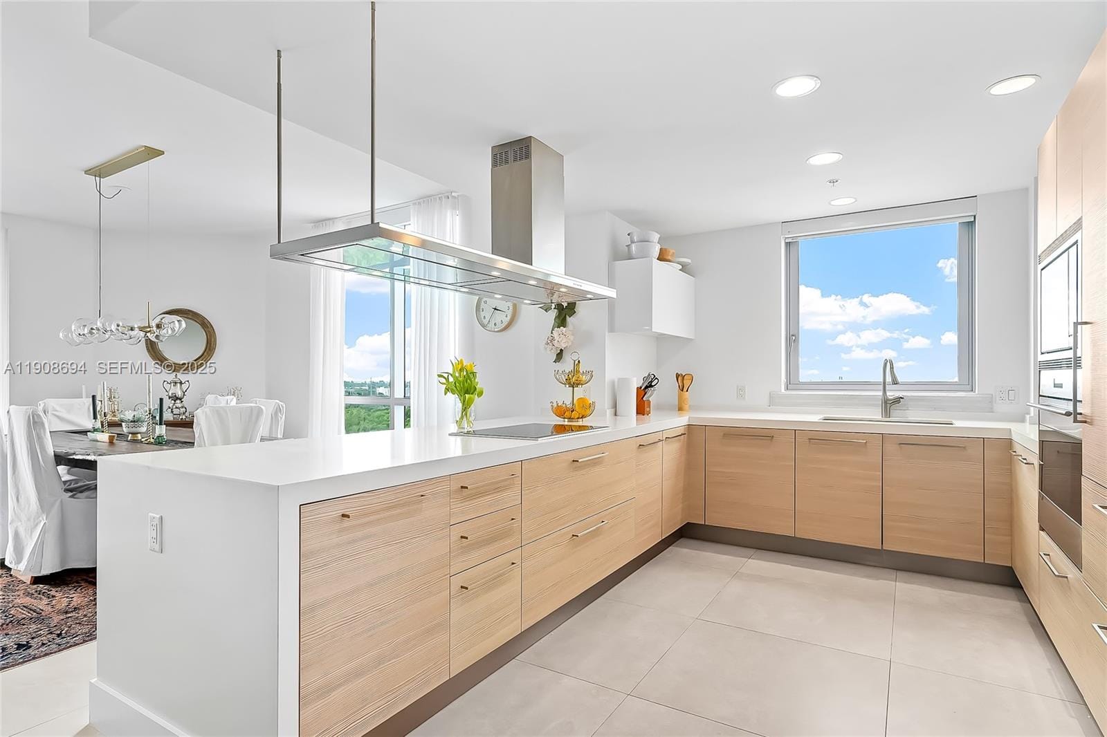 17111 Biscayne Boulevard 902, North Miami Beach, FL 33160 photo 11