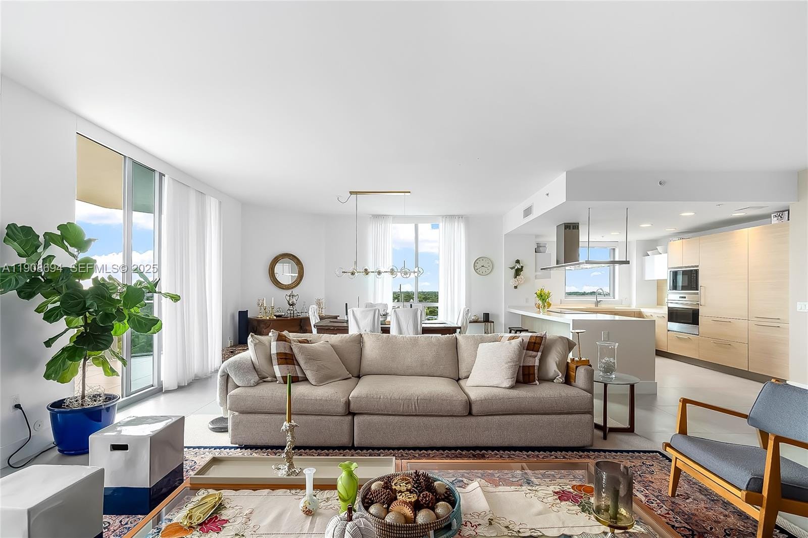 17111 Biscayne Boulevard 902, North Miami Beach, FL 33160 photo 14