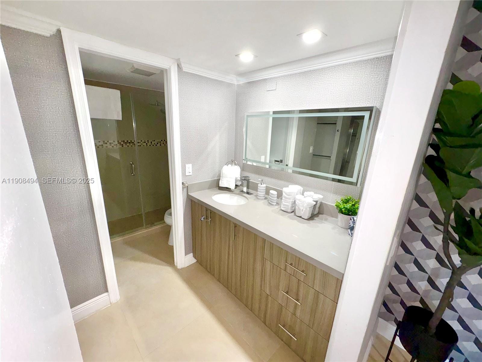 20500 W Country Club Drive 501 — photo 11
