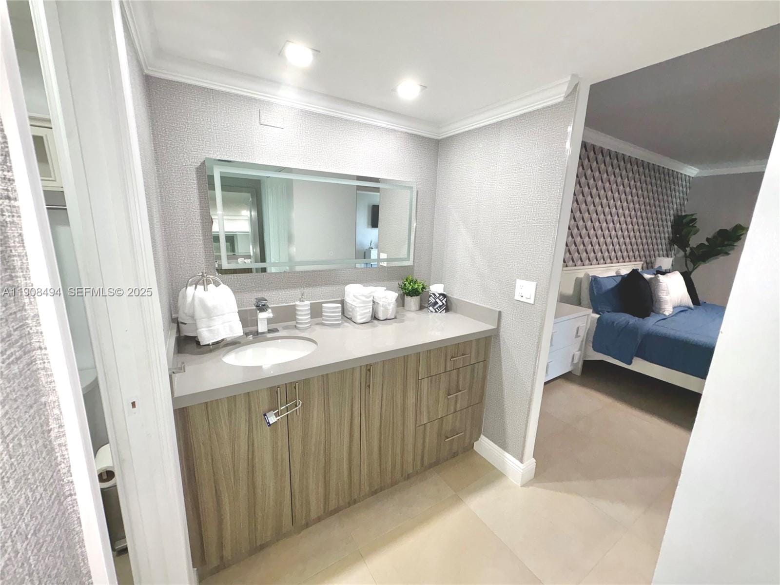 20500 W Country Club Drive 501, Aventura, FL 33180 photo 14