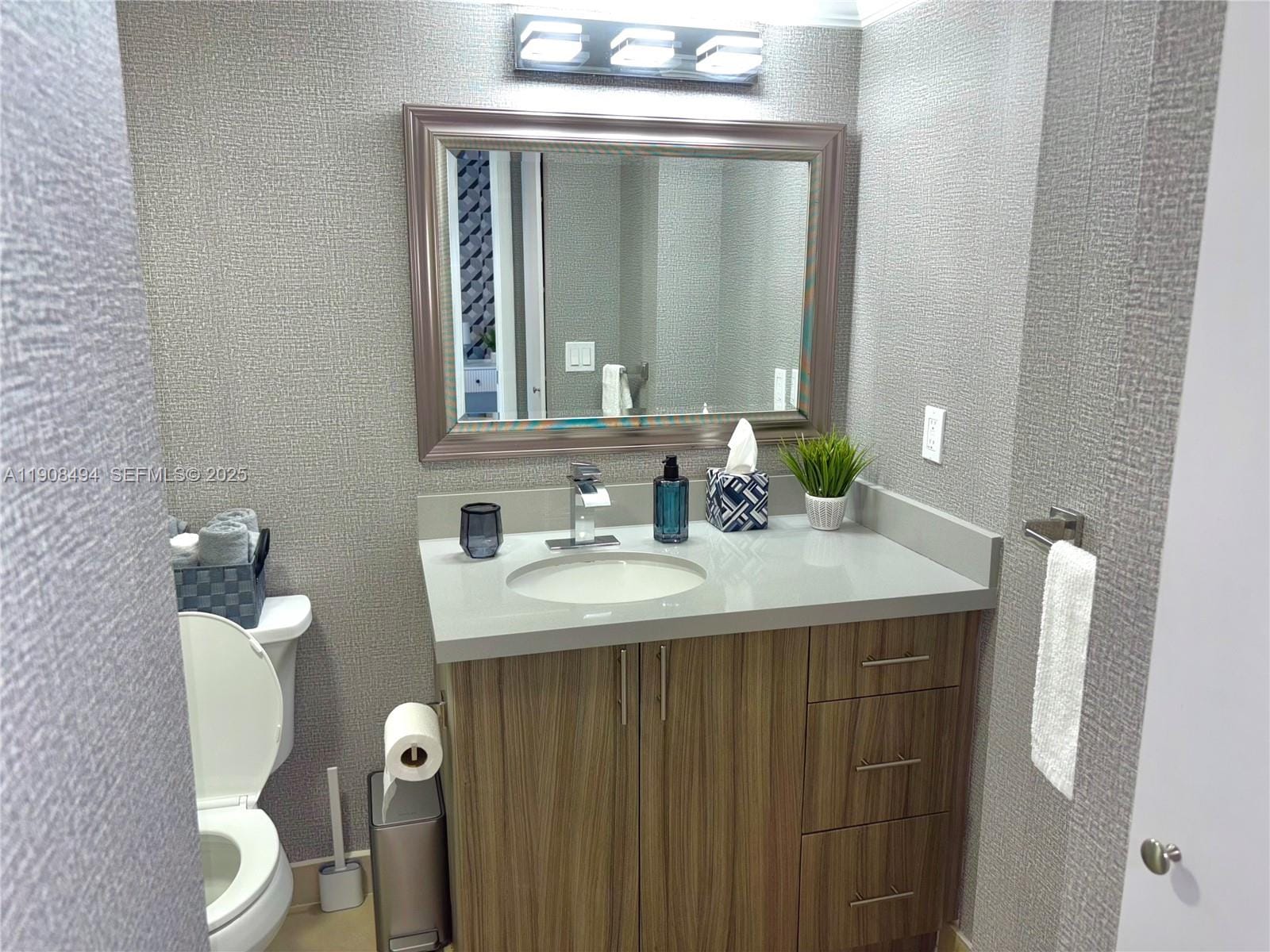 20500 W Country Club Drive 501, Aventura, FL 33180 photo 17
