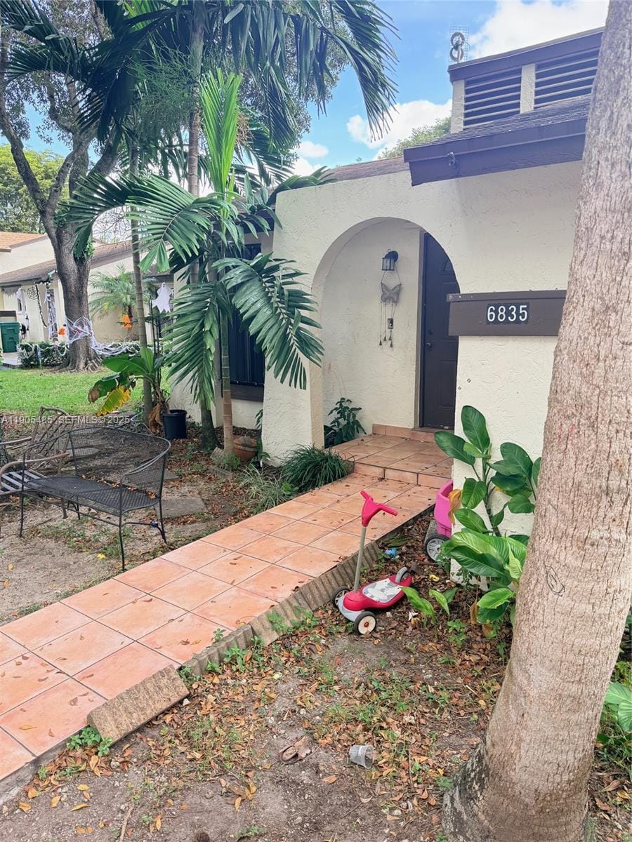 6835 SW 128th Court, Miami, FL 33183 photo 2