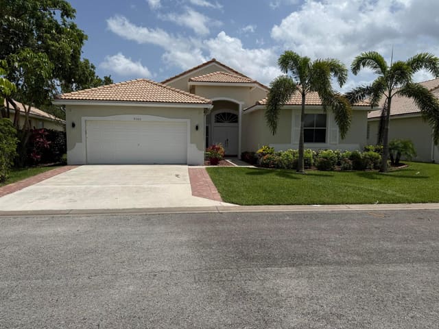 9360 Cove Point Circle, sold in Melrose Pud Verona Lakes, Boynton Beach, FL