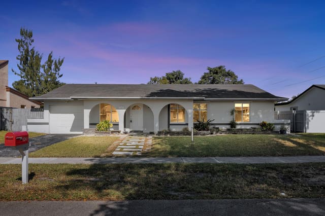 9241 N Cypress Circle, sold in Turtle Bay, Miramar, FL