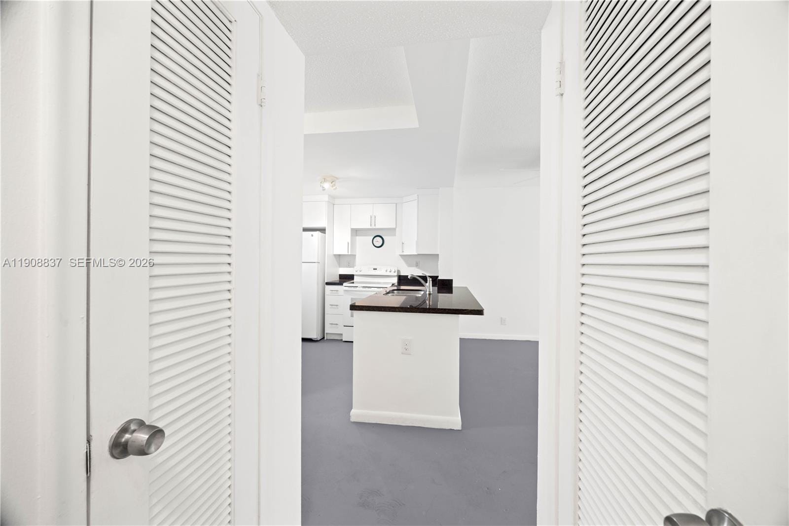 619 NE 14th Avenue 304 — photo 12