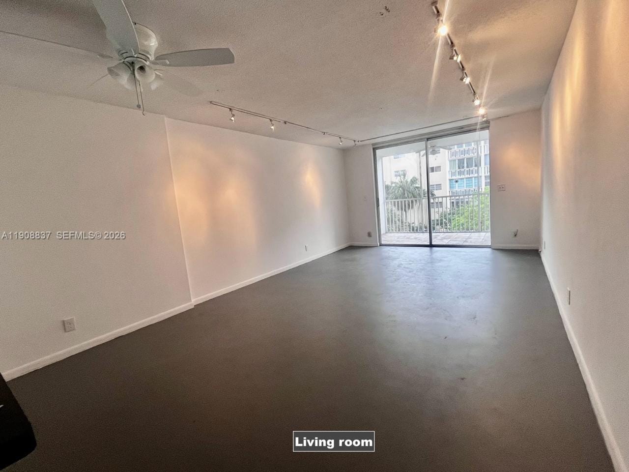 619 NE 14th Avenue 304 — photo 3