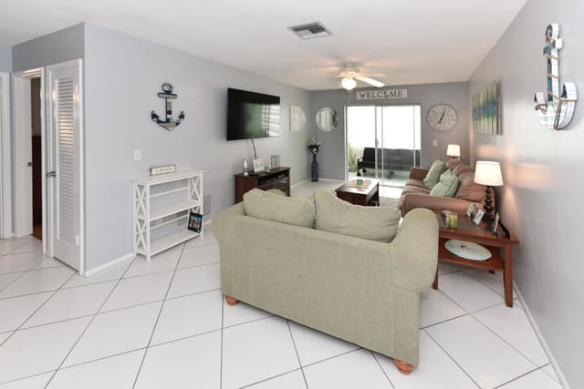 2182 NE 1st Way 203, Boynton Beach, FL 33435