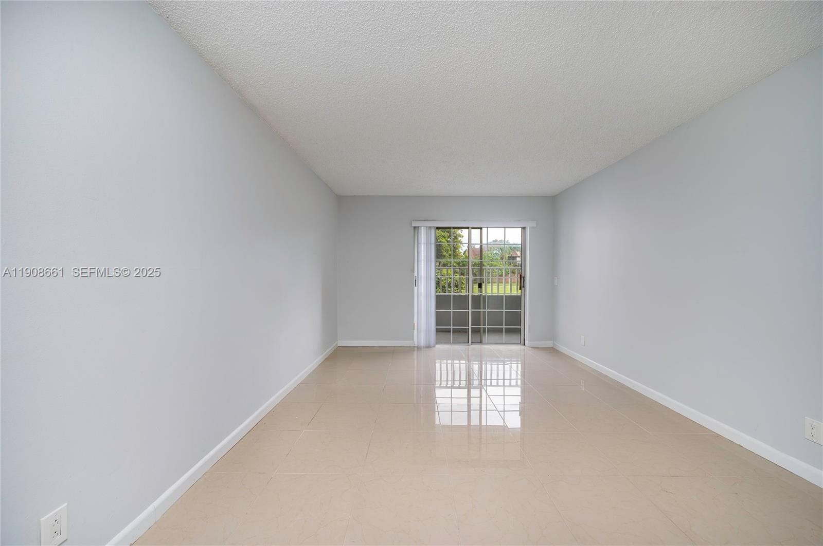 10421 Mahogany Key Circle 105, Miami, FL 33196 photo 14