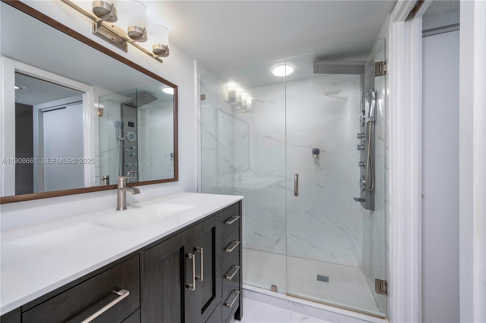 10421 Mahogany Key Circle 105, Miami, FL 33196 photo 15