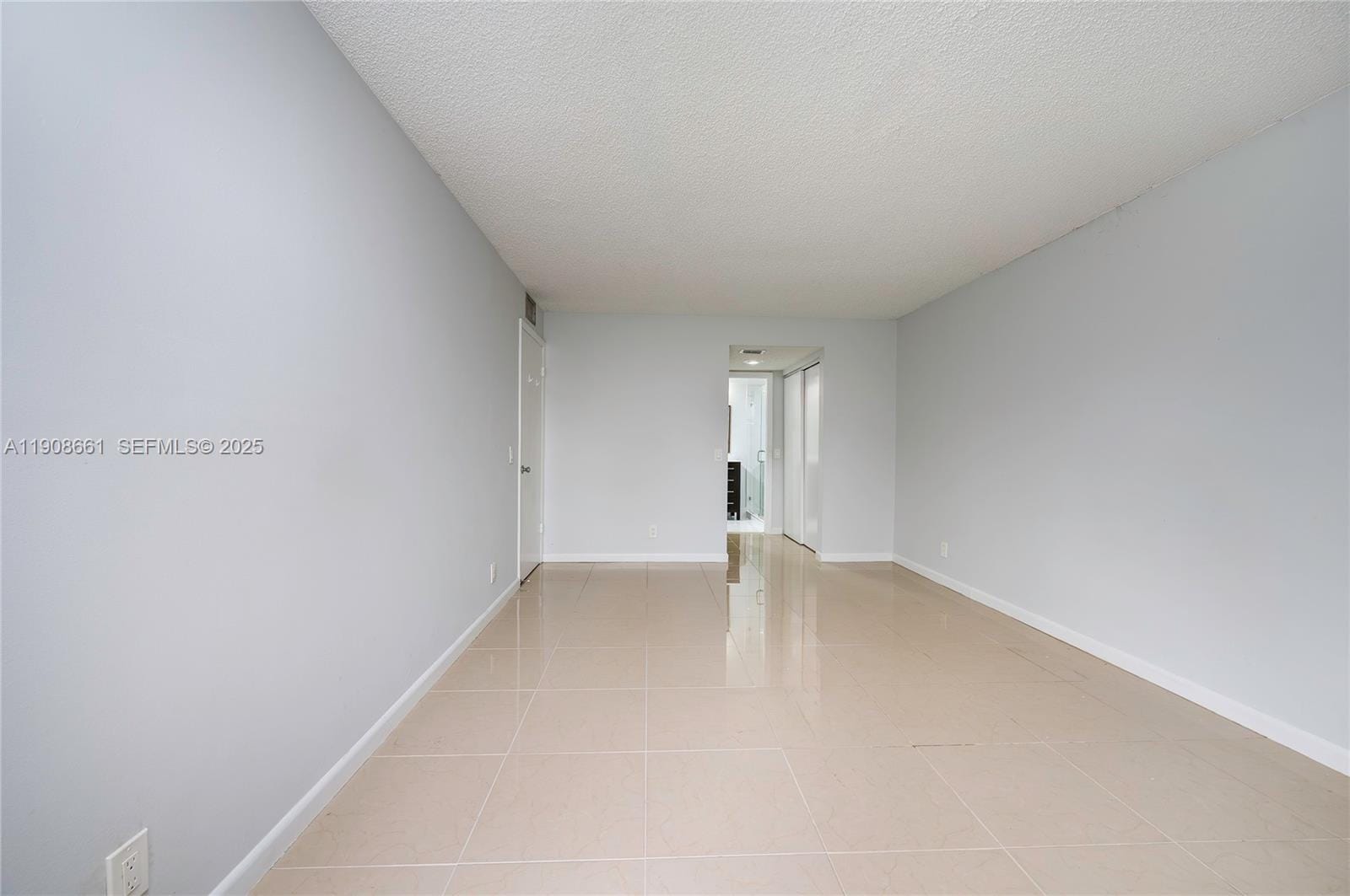 10421 Mahogany Key Circle 105, Miami, FL 33196 photo 17