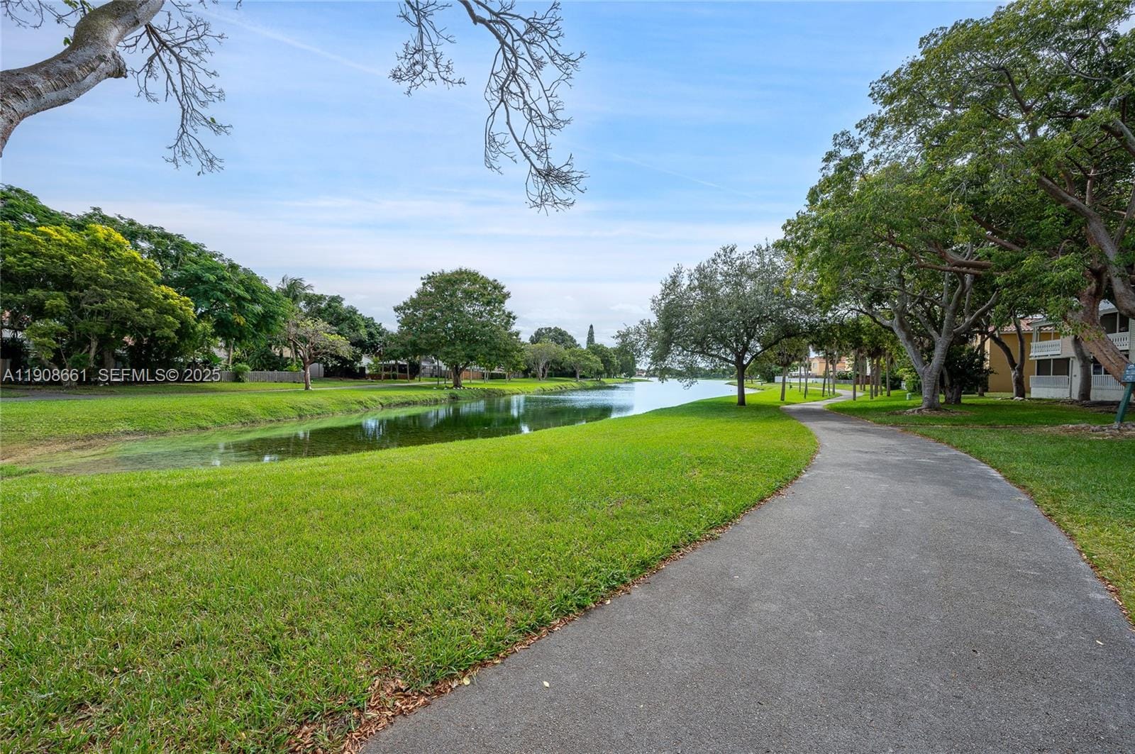 10421 Mahogany Key Circle 105, Miami, FL 33196 photo 20