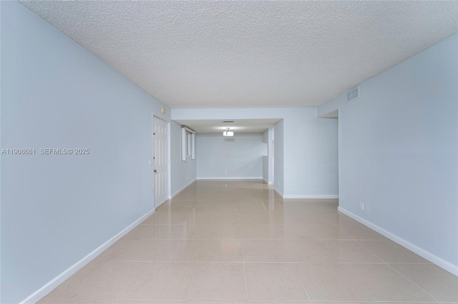 10421 Mahogany Key Circle 105 — photo 5