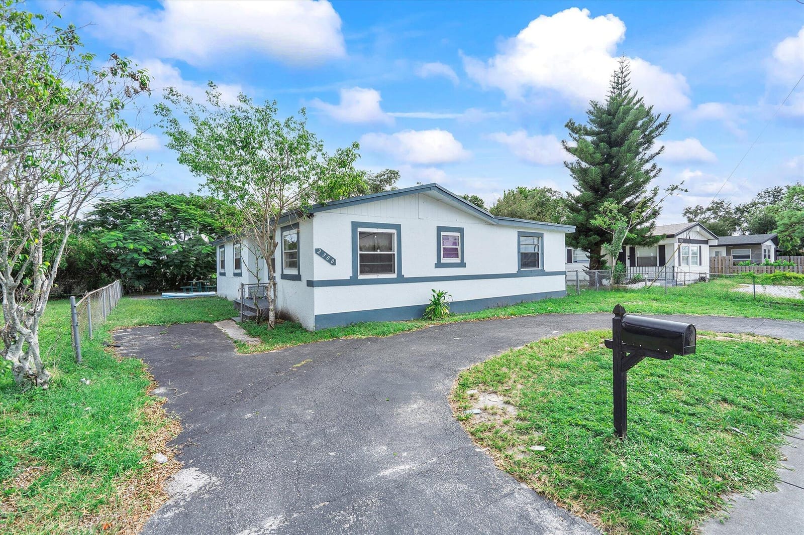 2300 NW 31st Avenue, Fort Lauderdale, FL 33311