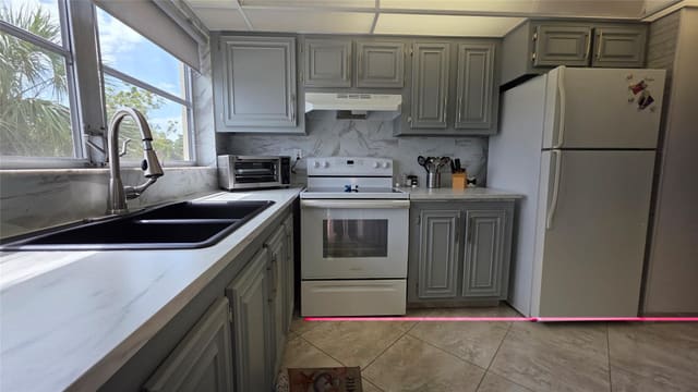 4047 NW 16th Street 302, Fort Lauderdale, FL 33313