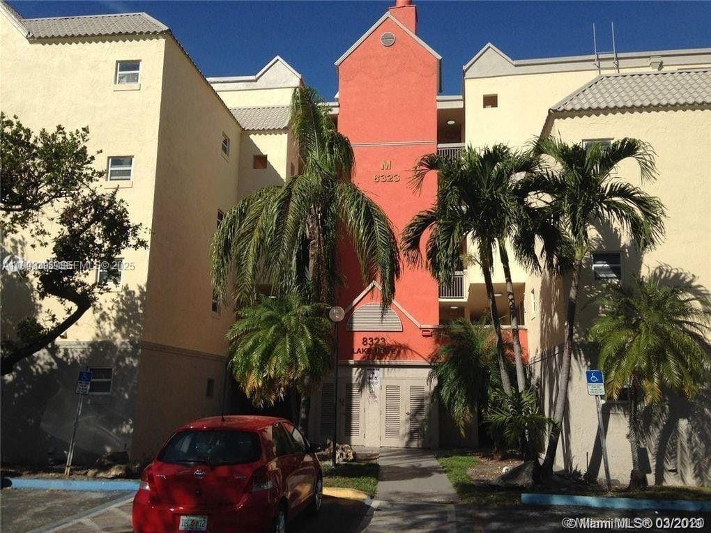 8323 Lake Drive 402, Doral, FL 33166 photo 8