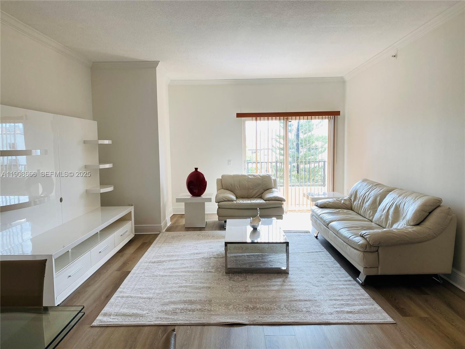 20 Calabria Avenue 401 — photo 5