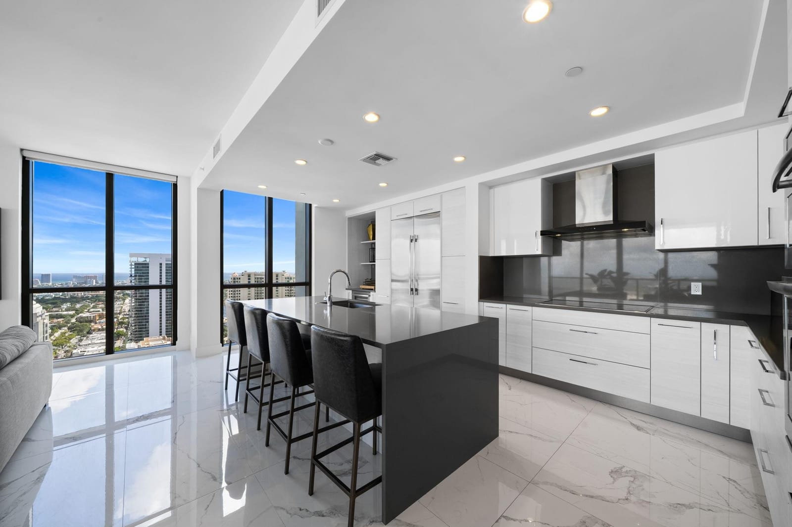 100 E Las Olas Boulevard 4001 — photo 8
