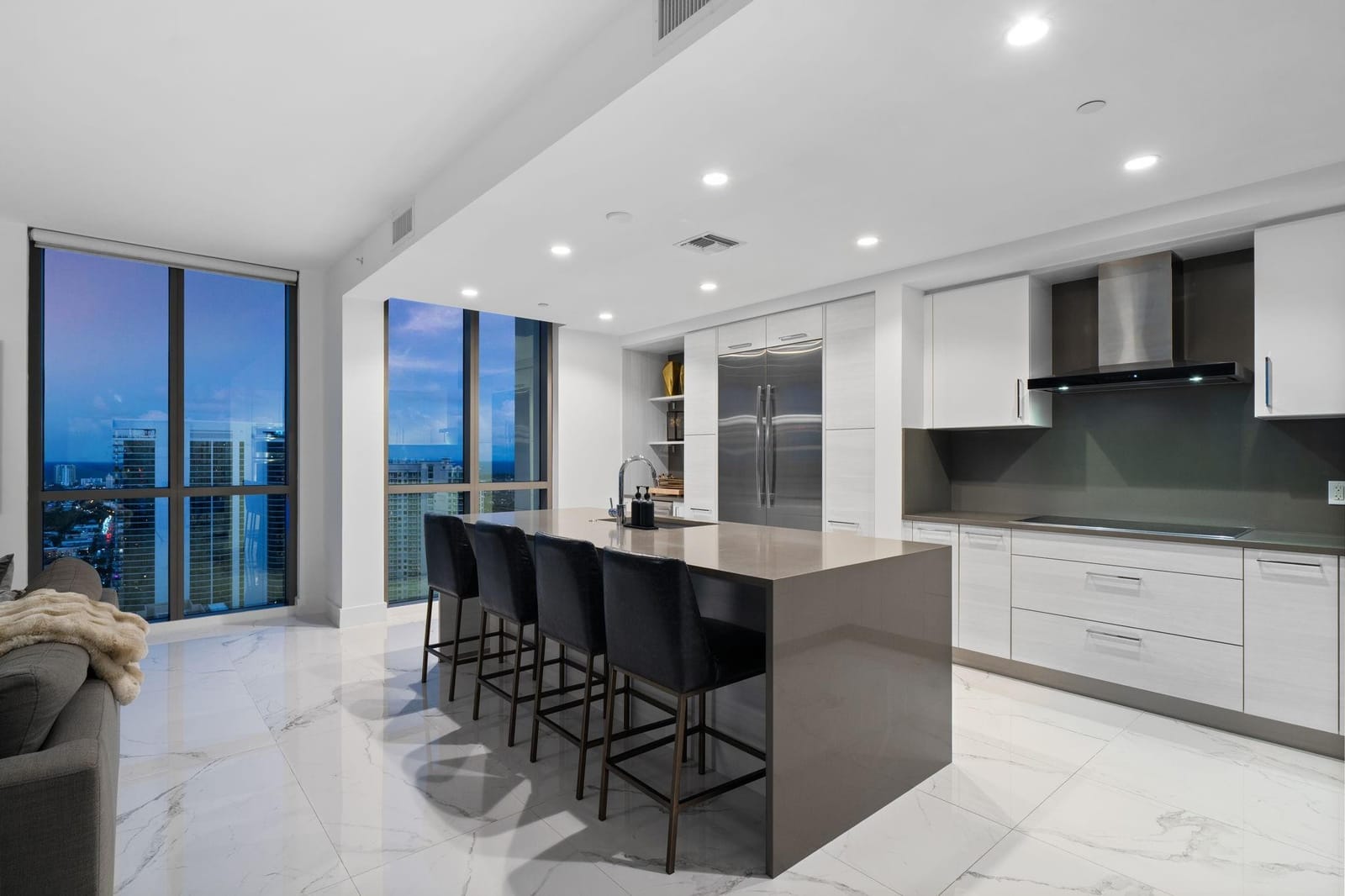 100 E Las Olas Boulevard 4001 — photo 9