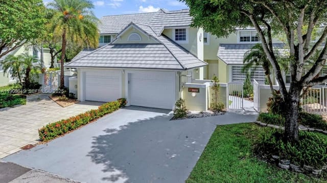 9933 NW 49th Terrace, sold in Doral Woods, Doral, FL