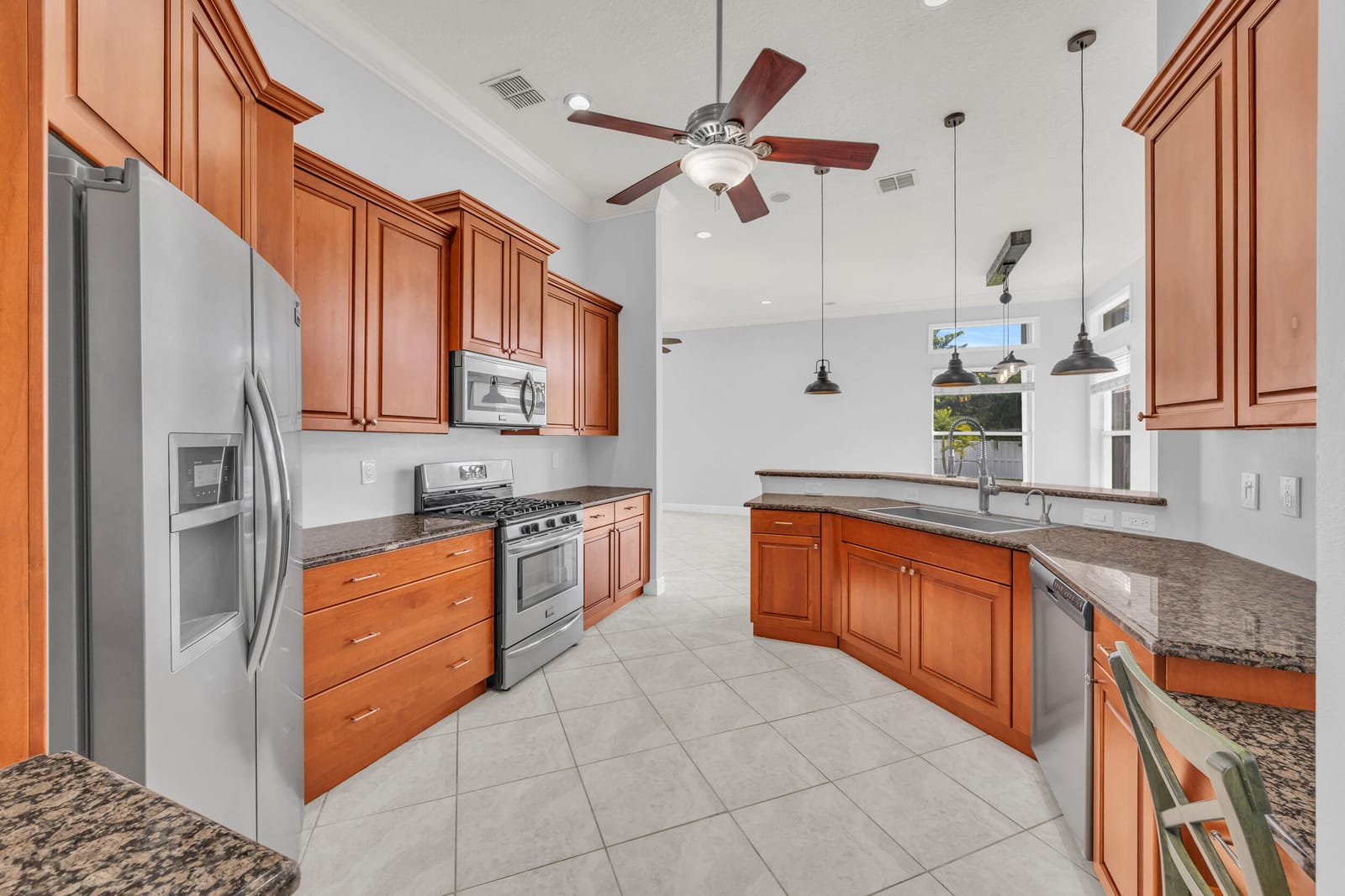 302 NW Westover Court, Port St. Lucie, FL 34986 photo 16