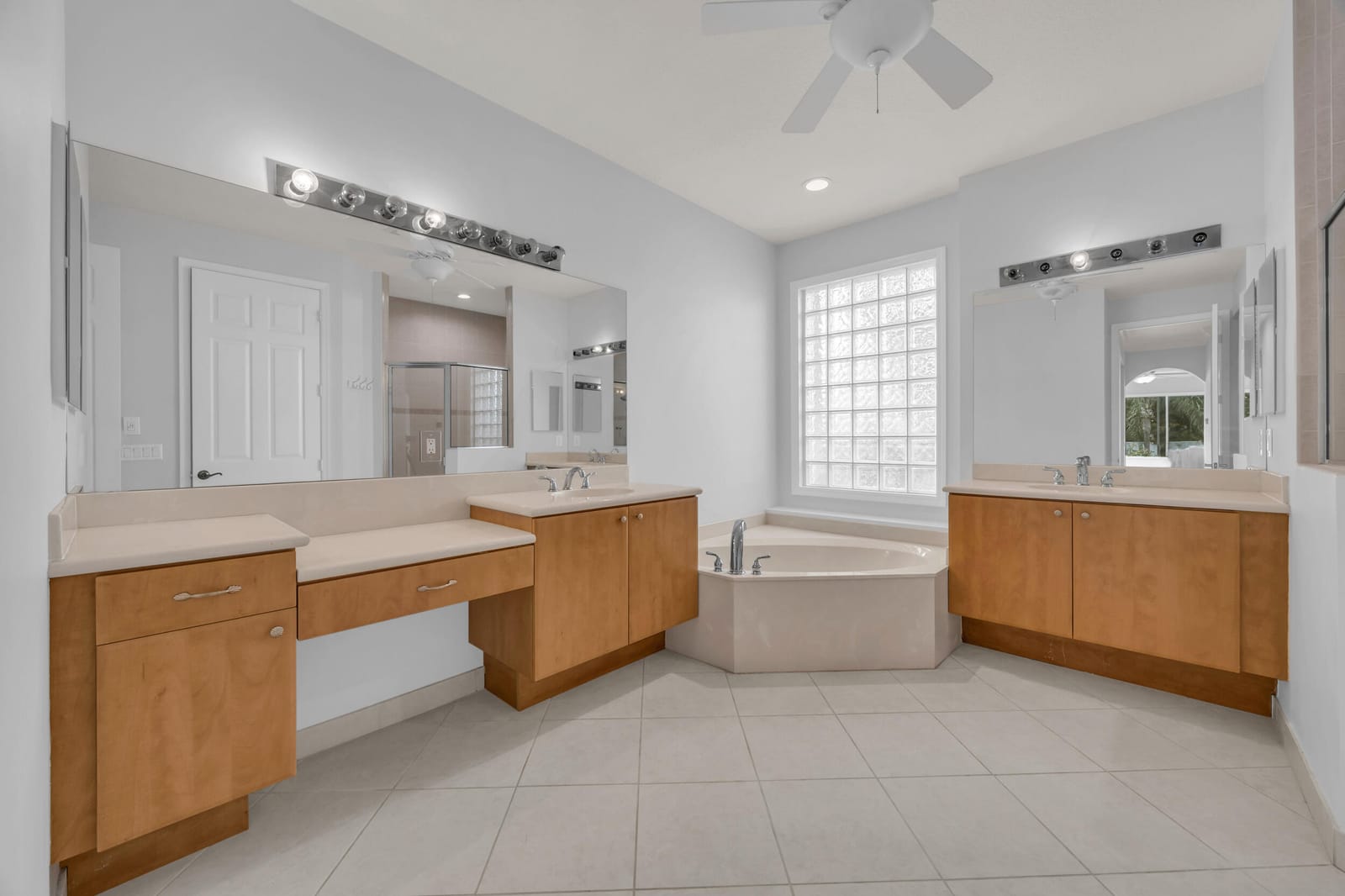 302 NW Westover Court, Port St. Lucie, FL 34986 photo 20