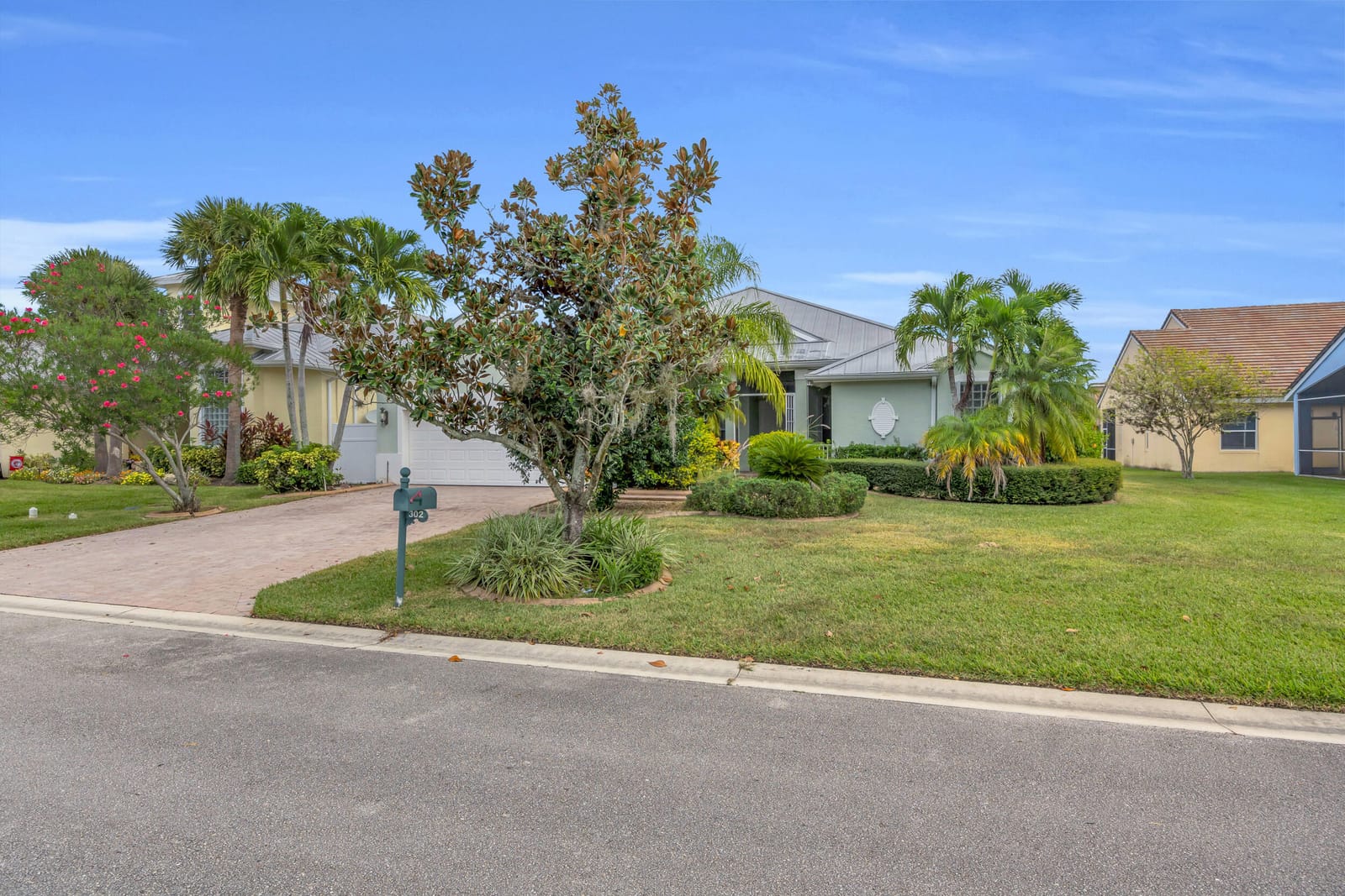 302 NW Westover Court — photo 4