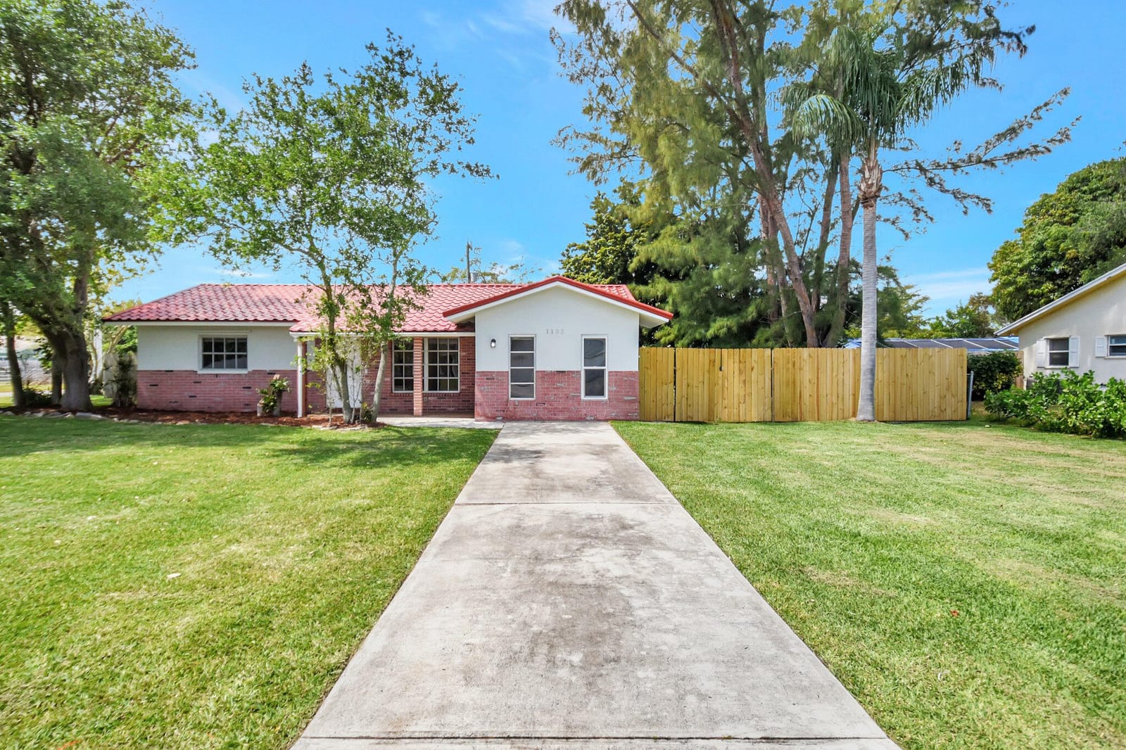 1103 NW 7th Court — photo 2