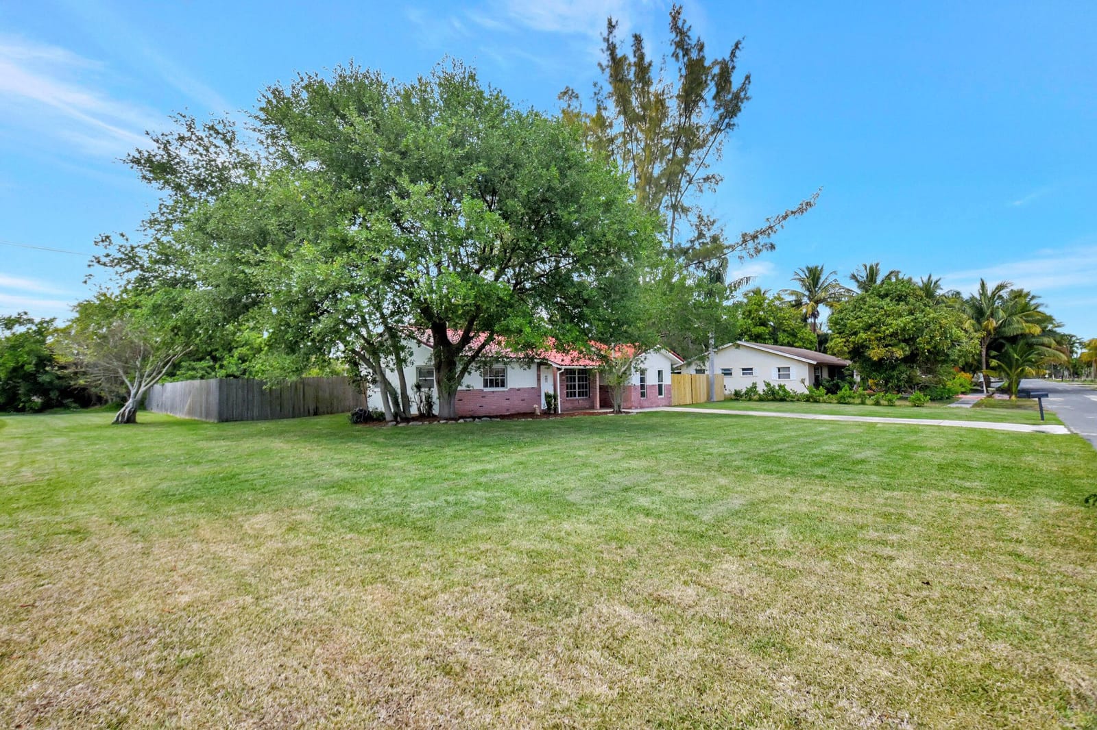 1103 NW 7th Court — photo 3