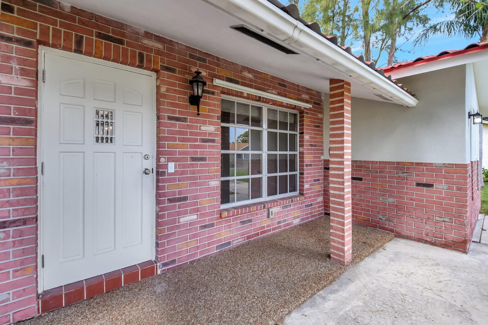 1103 NW 7th Court — photo 4
