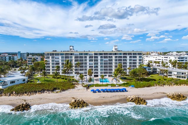 500 SE 21st Avenue 409, sold in Cove Beach Club, Deerfield Beach, FL